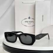 Uubags | Prada PRB05S sunglasses with logo - 6