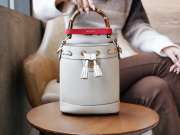 Uubags | Gucci Diana Bucket Bag in White Leather 19x30.5x6cm - 6