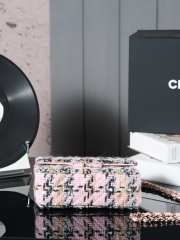 Uubags | Chanel Classic Bag 11.12 Wool Tweed & Gold Plated Metal Light pink, black, beige & cream 10x20x7cm - 5