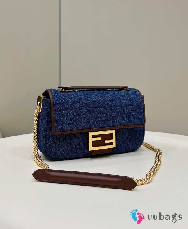 Uubags | Fendi Baguette Chain Midi Denim Bag 24x14.5x7cm - 1