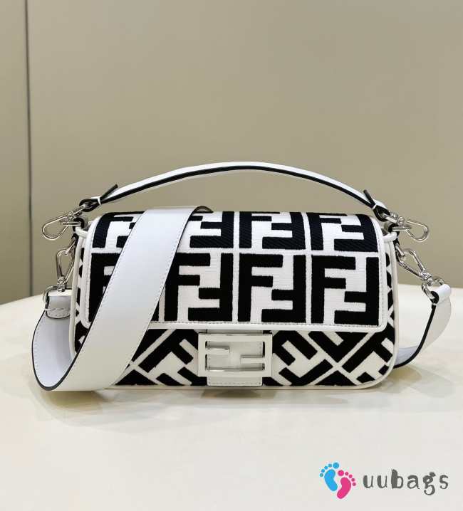 Uubags | Fendi Baguette Bag In FF Motif Canvas Black/White 27x6x15cm - 1