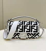 Uubags | Fendi Baguette Bag In FF Motif Canvas Black/White 27x6x15cm - 1