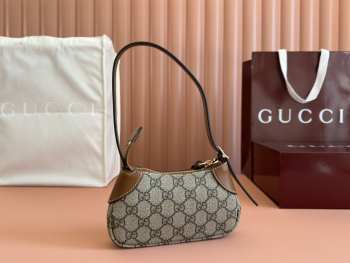 Uubags | Gucci Emblem super mini bag beige and brown monogram coated canvas 23x13x2cm