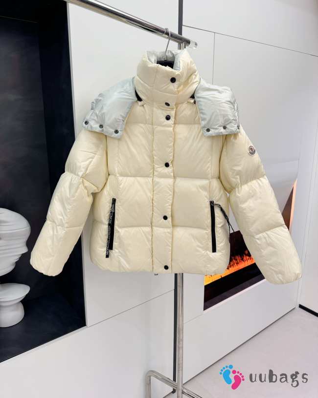 Uubags | Moncler Parana Hooded Short Down Jacket In Beige - 1