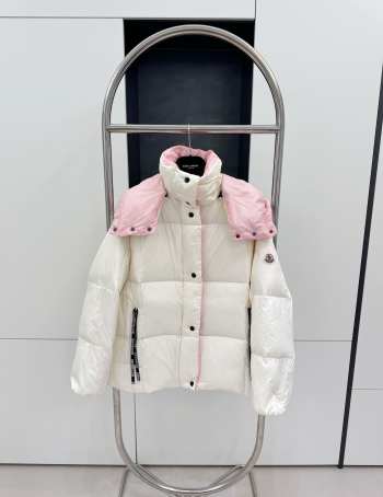 Uubags | Moncler Parana Hooded Short Down Jacket In White/Pink