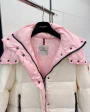 Uubags | Moncler Parana Hooded Short Down Jacket In White/Pink - 4