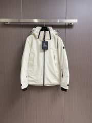 Uubags | Moncler hooded casual down jacket in white - 1