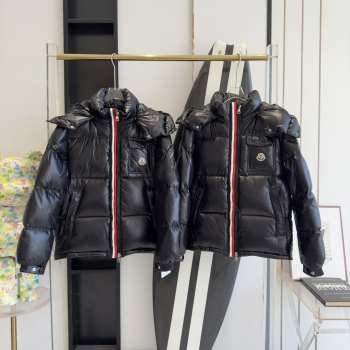 Uubags | Moncler Montbeliard short down jacket in black 