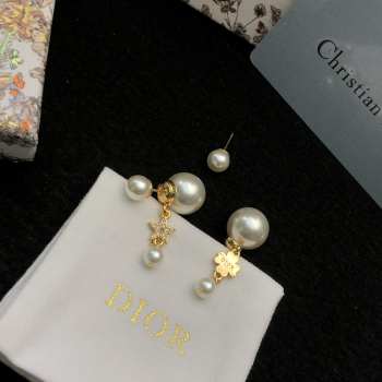 Uubags | Dior Tribales pearl earrings 