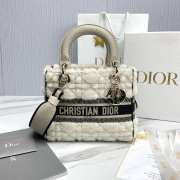 Uubags | Dior Medium Lady D-Lite Bag Ecru Cannage Lambskin Shearling In Black/White 24x21x12cm - 1