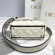 Uubags | Dior Medium Lady D-Lite Bag Ecru Cannage Lambskin Shearling In Black/White 24x21x12cm - 4