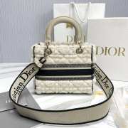 Uubags | Dior Medium Lady D-Lite Bag Ecru Cannage Lambskin Shearling In Black/White 24x21x12cm - 6