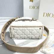 Uubags | Dior Medium Lady D-Lite Bag Ecru Cannage Lambskin Shearling In Beige/White 24x21x12cm - 3