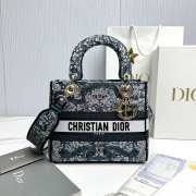 Uubags | Dior Medium Lady D-Lite Bag Latte Embroidery with Blue Dior Around the World Motif - 1