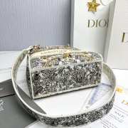 Uubags | Dior Medium Lady D-Lite Bag Beige Embroidery with Multicolor Dior Around the World Motif  24x21x12cm  - 2