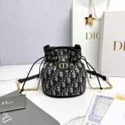 Uubags | 30 Montaigne Mini Bucket Bag with Drawstring Blue Dior Oblique Jacquard 16x18.5x13cm  - 1