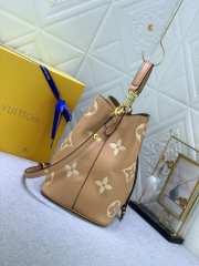 Uubags | Louis Vuitton M45808 NeoNoe MM Bucket Bag In Arizona/Beige 26x26x17.5cm - 4