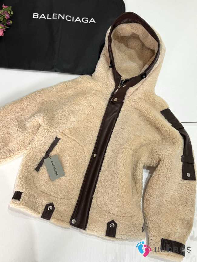 Uubags | Balenciaga fur beige coat - 1