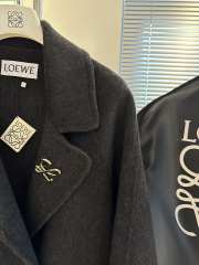 Uubags | Loewe Double-breasted coat in black cashmere  - 2