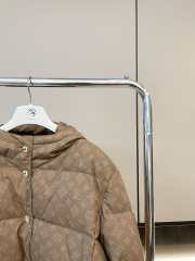 Uubags | Louis Vuitton down jacket in brown - 2