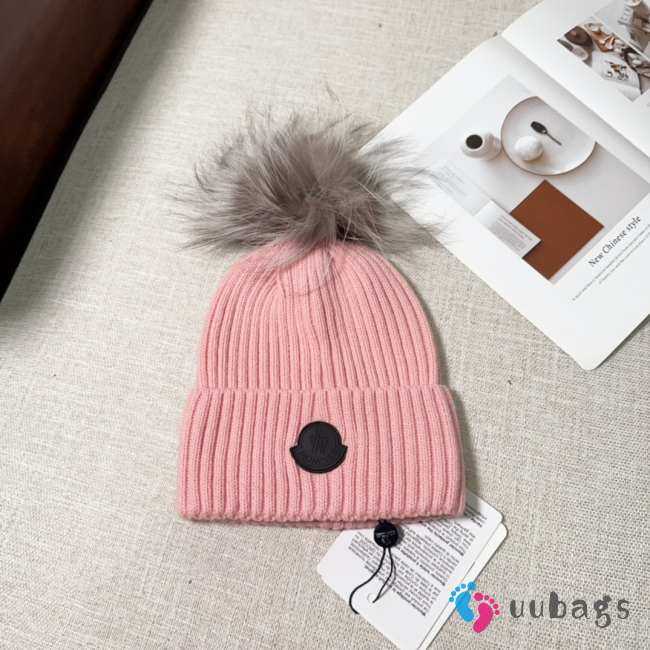 Uubags | Moncler wool pom pom beanie in pink - 1