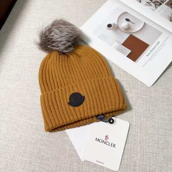 Uubags | Moncler wool pom pom beanie in brown