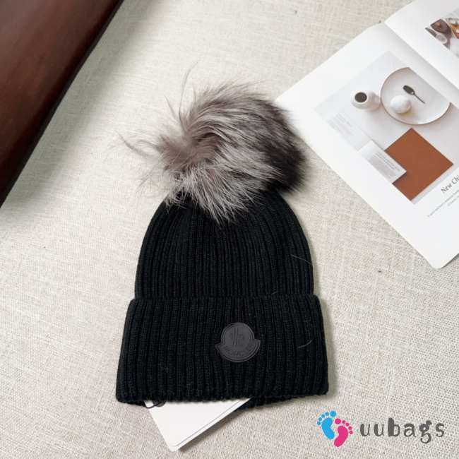 Uubags | Moncler wool pom pom beanie in black - 1