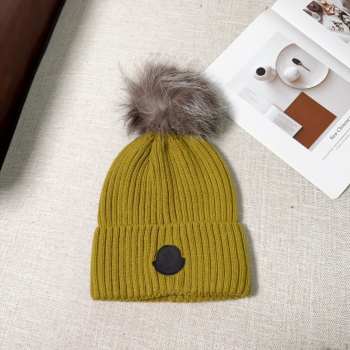 Uubags | Moncler wool pom pom beanie in green