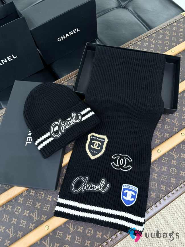 Uubags | Set Chanel scarf and cap in black  - 1