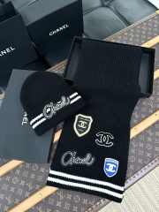 Uubags | Set Chanel scarf and cap in black  - 1