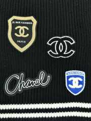 Uubags | Set Chanel scarf and cap in black  - 6