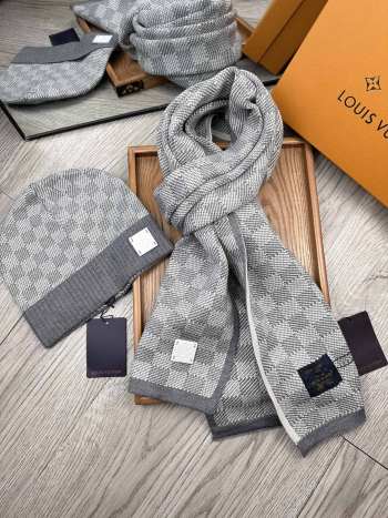 Uubags | Set Louis Vuitton Petit Damier Scarf and Hat 02