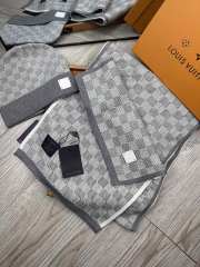 Uubags | Set Louis Vuitton Petit Damier Scarf and Hat 02 - 4