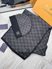 Uubags | Set Louis Vuitton Petit Damier Scarf and Hat 04 - 3