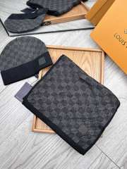 Uubags | Set Louis Vuitton Petit Damier Scarf and Hat 04 - 6