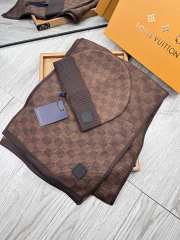 Uubags | Set Louis Vuitton Petit Damier Scarf and Hat 05 - 6