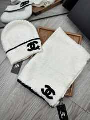 Uubags | Set Chanel Wool Hat & Scarf In White - 3