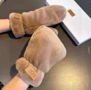 Uubags | UGG gloves in brown - 2