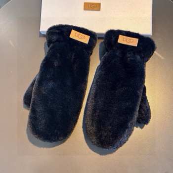 Uubags | UGG gloves in black