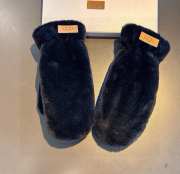 Uubags | UGG gloves in black - 3