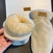 Uubags | UGG gloves in white - 4