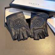 Uubags | Gucci anti-slip fingerless gloves in black - 2