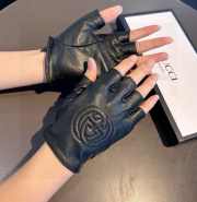 Uubags | Gucci anti-slip fingerless gloves in black - 3