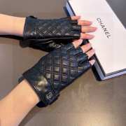 Uubags | Chanel anti-slip fingerless gloves in black - 1