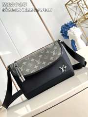 Uubags | Louis Vuitton M12625 Pulse Messenger Bag In Grey/Black 17x11x26.5cm - 1