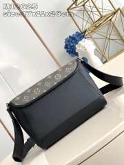 Uubags | Louis Vuitton M12625 Pulse Messenger Bag In Grey/Black 17x11x26.5cm - 4