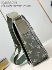 Uubags | Louis Vuitton M11593 District PM Bag In Khaki Green 26x20x7cm - 2