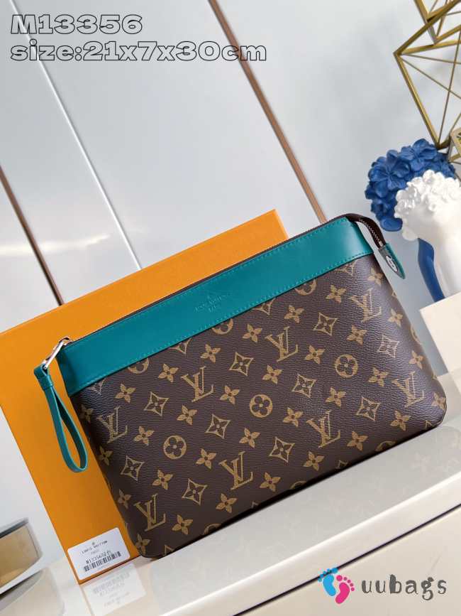 Uubags | Louis Vuitton M13199 Pochette Voyage Souple Bag In Green 30x21x7.5cm - 1