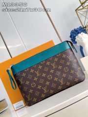 Uubags | Louis Vuitton M13199 Pochette Voyage Souple Bag In Green 30x21x7.5cm - 1