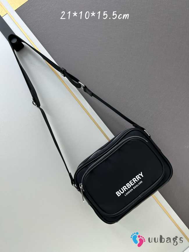 Uubags | Burberry Paddy Bag In Black 21x10x15.5cm - 1